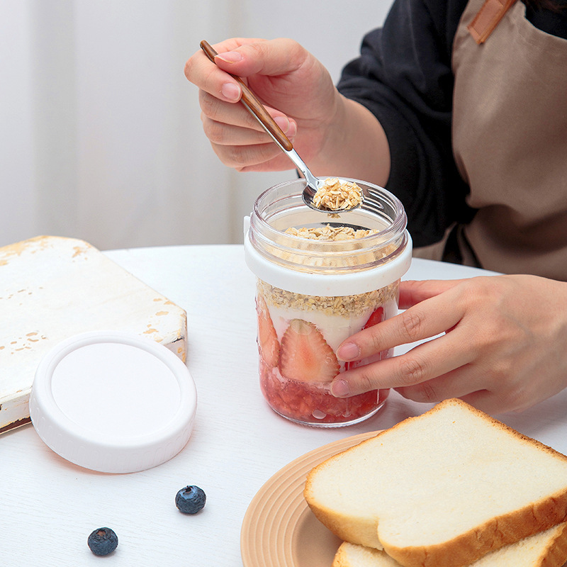 وعاء زجاجي للشوفان مع غطاء محك - مراجعة Overnight Oat Jar وسعره